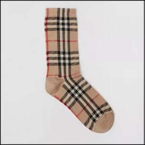 Chaussettes Burberry – 100€